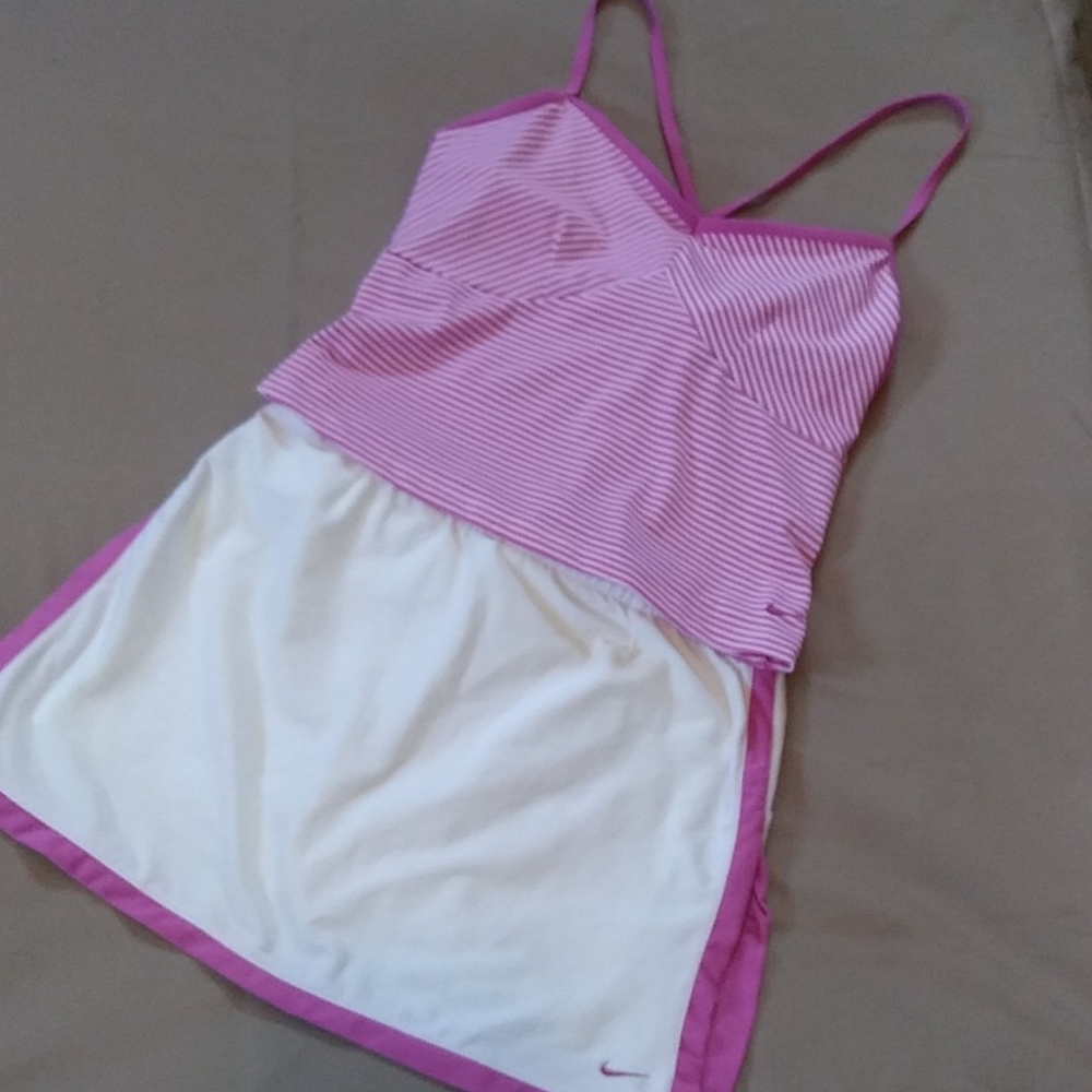 Nike tennis gear